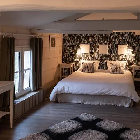 La Tillaie Et Sauna Bed & Breakfast 3*