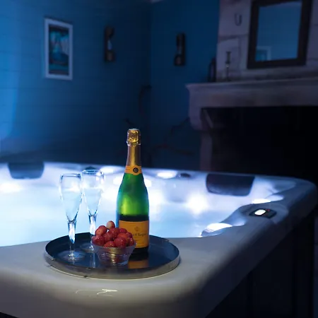 La Tillaie Et Sauna Bed & Breakfast 4*