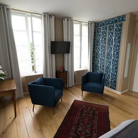 La Tillaie Et Sauna Bed & Breakfast 4*