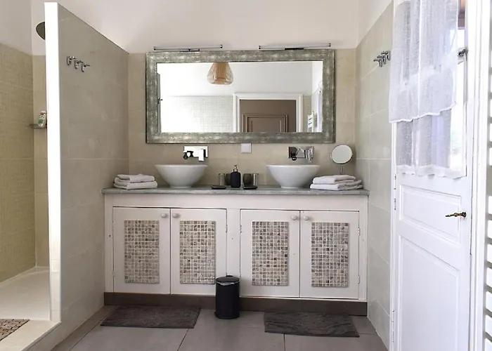 La Tillaie Et Sauna Bed & Breakfast 4*