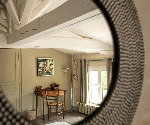 Bed & Breakfast La Tillaie Et Sauna 4*