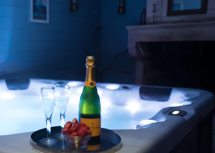 La Tillaie Et Sauna Bed & Breakfast 4*